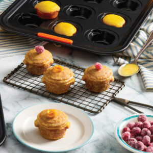 2-Piece 12-Cup Round Dutch Oven Cakelet Pan